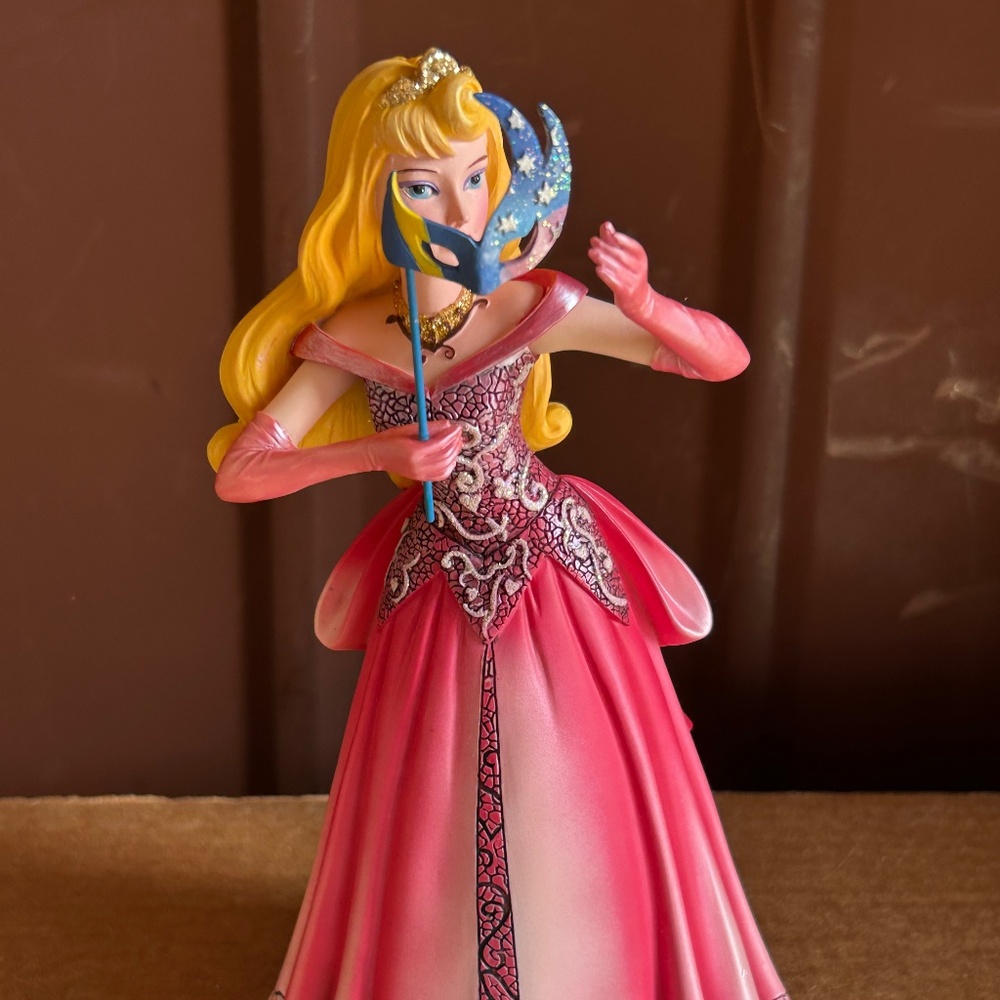 Disney Sleeping Beauty Aurora Masquerade Couture de Force Enesco Figurine